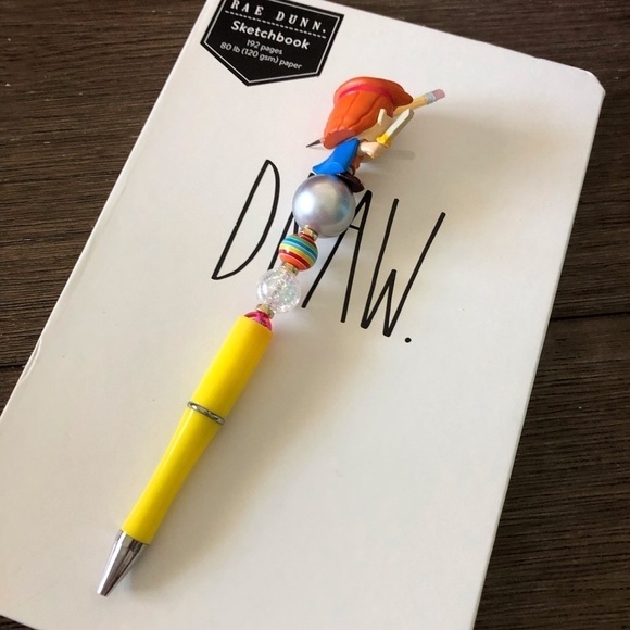 Disney Doorables: Hercules: Hercules handmade beaded pen - Picture 3 of 3